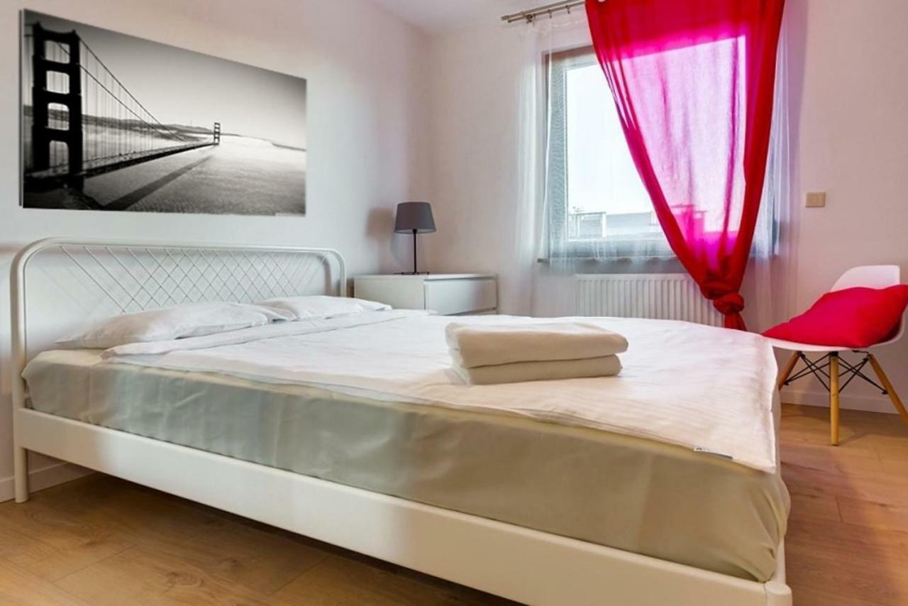 Bluebird City Center Apartment Wroclaw Ngoại thất bức ảnh