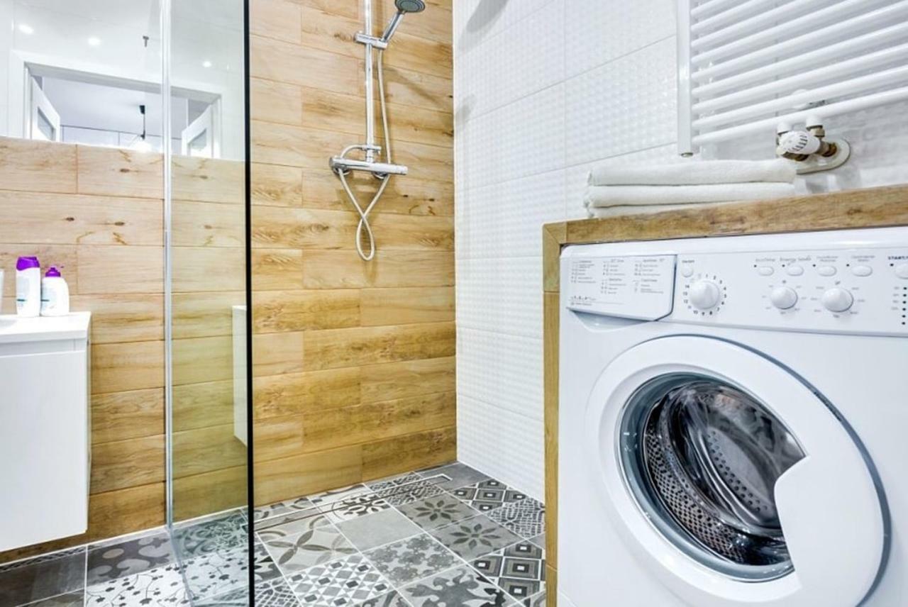 Bluebird City Center Apartment Wroclaw Ngoại thất bức ảnh
